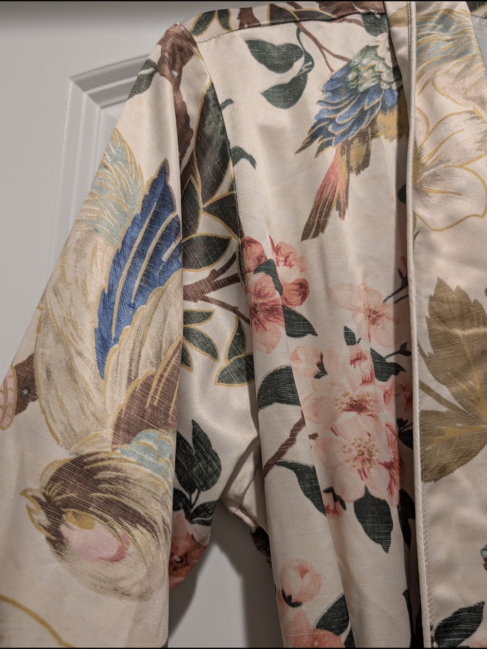 Pottery Barn Nola Silky Piped Robe - Picture 3 of 11